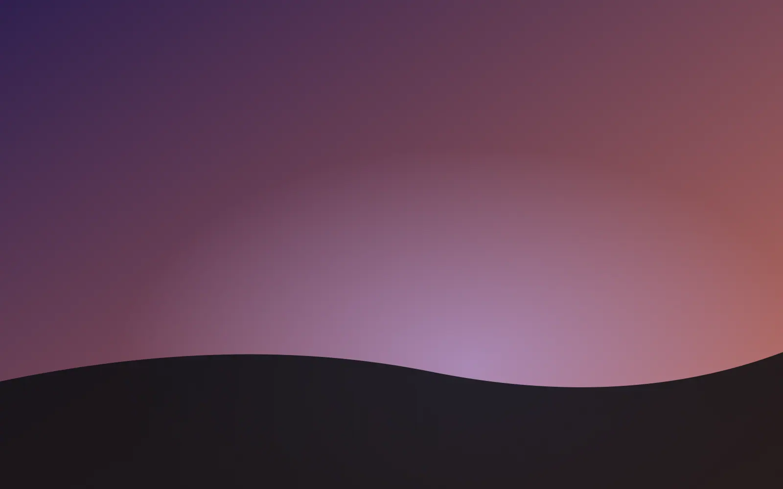 Cielo de atardecer sobre la ciudad, en tonos violeta y naranja